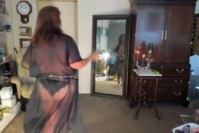 Mature Latina Woman Dancing, Putting Stuffing My Panties In My Ass Hole To Dance - hclips.com