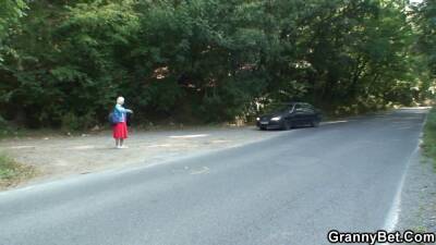 Hitchhiking granny giving head as a payment - sexu.com - Czech Republic