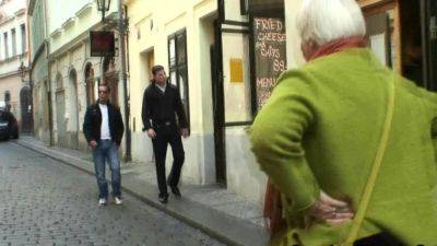 Two dudes pick up blonde granny for a fuck - drtuber.com - Czech Republic